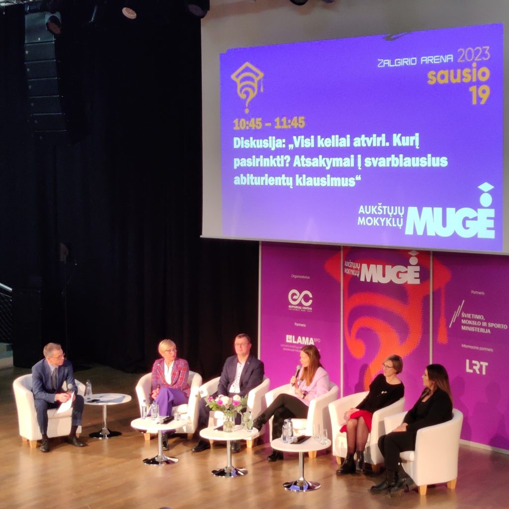 Aukštųjų mokyklų mugėje